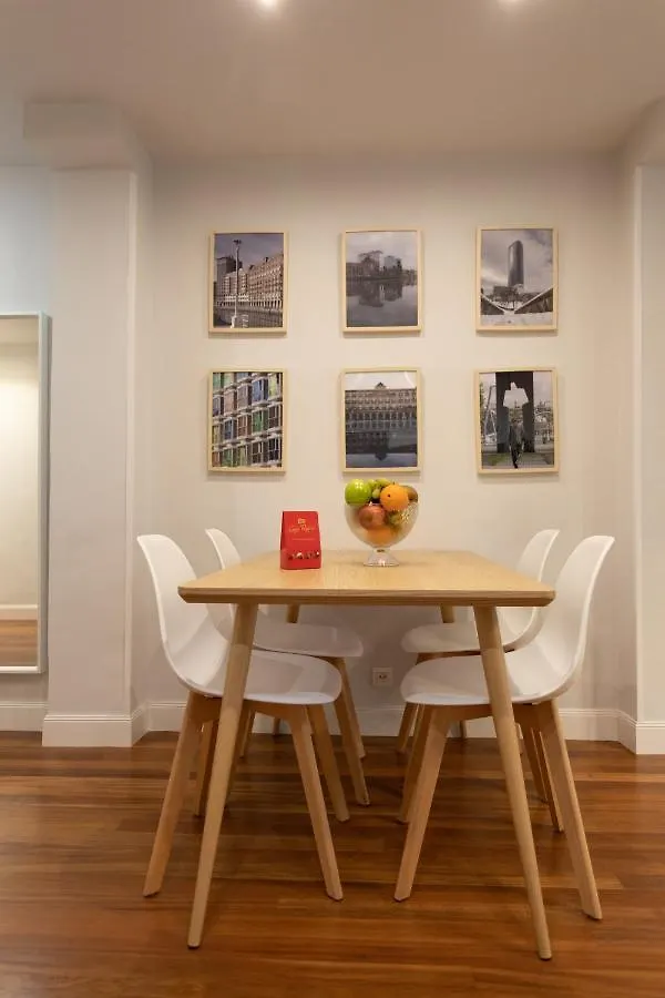Precioso Apartamento En Pleno Casco Viejo Bilbao Lägenhet